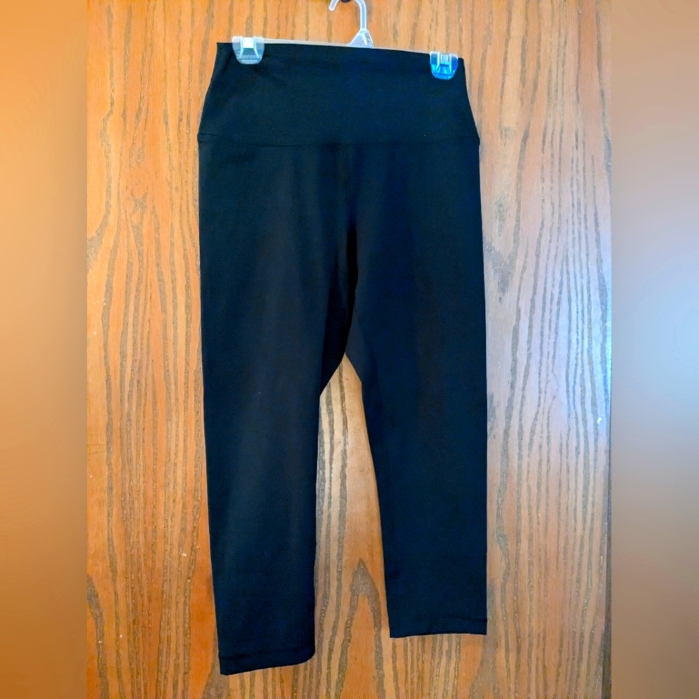 ⭐4 / $15 Black leggings
